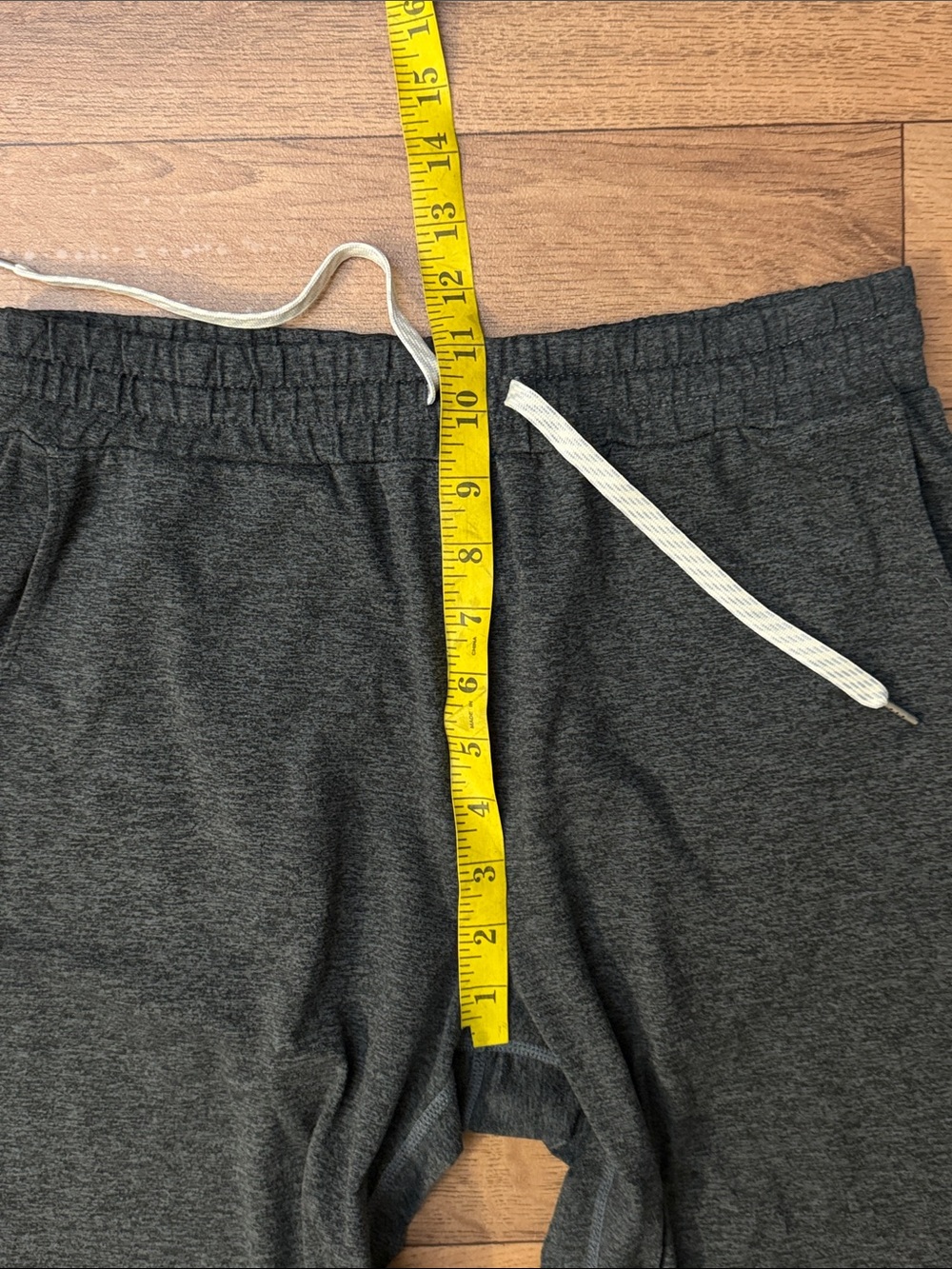 Vuori Size Small Performance Joggers Style VW303-L Heathered Dark Grey Comfy S - Picture 11 of 12